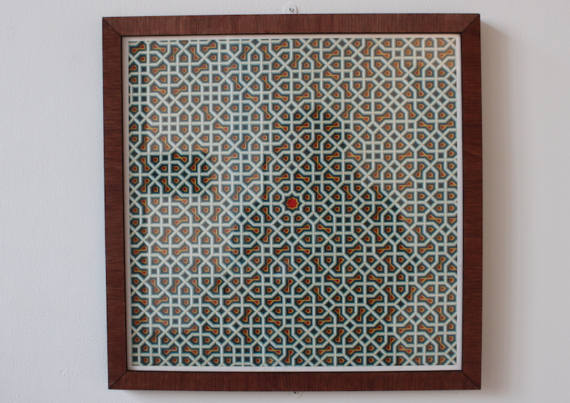 Aperiodic or not ?